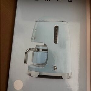 NWT  WHITE Smeg Retro Style Drip Coffee Machine